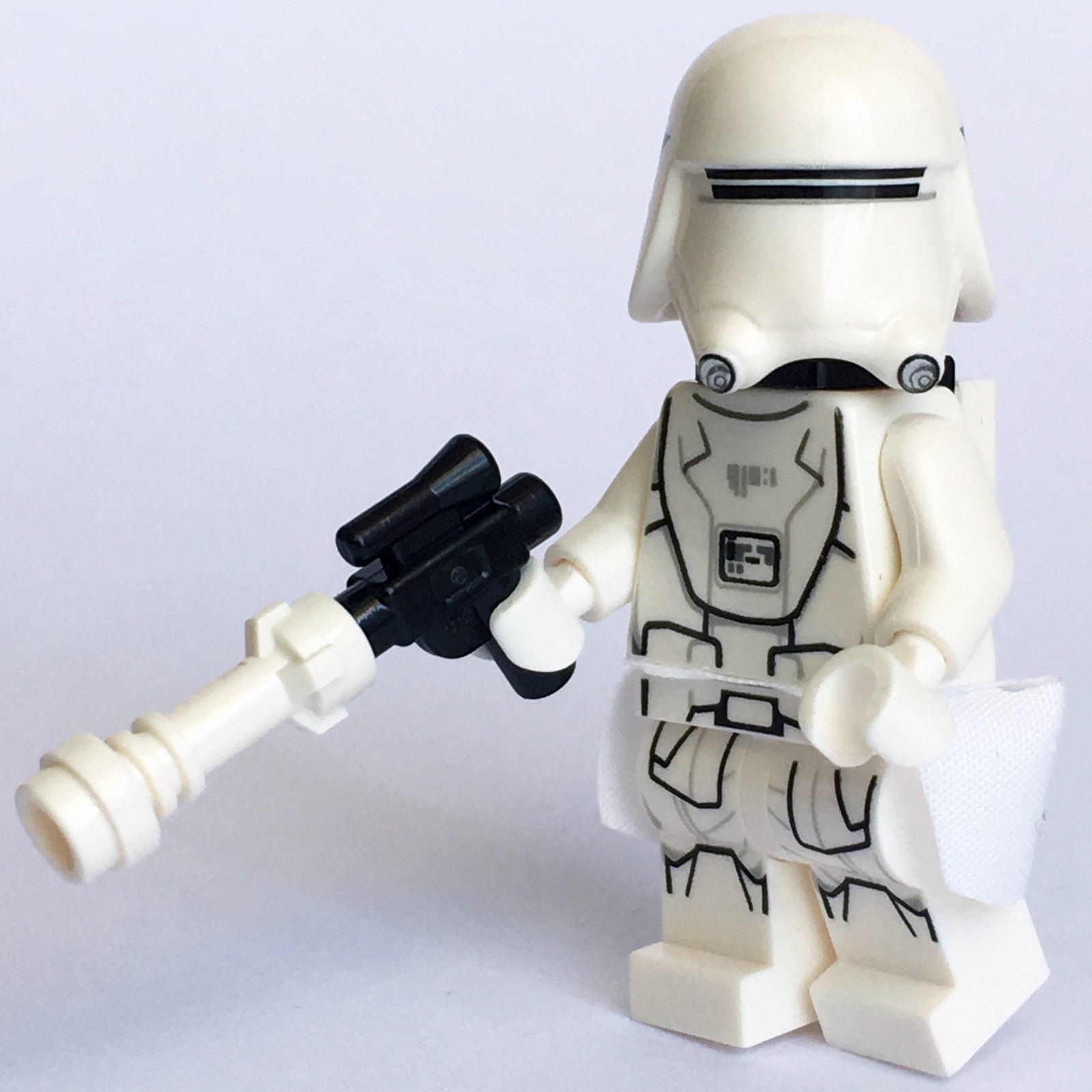 LEGO Star Wars First Order Snowtrooper Minifigure with Kama 75100 75202 sw06571
