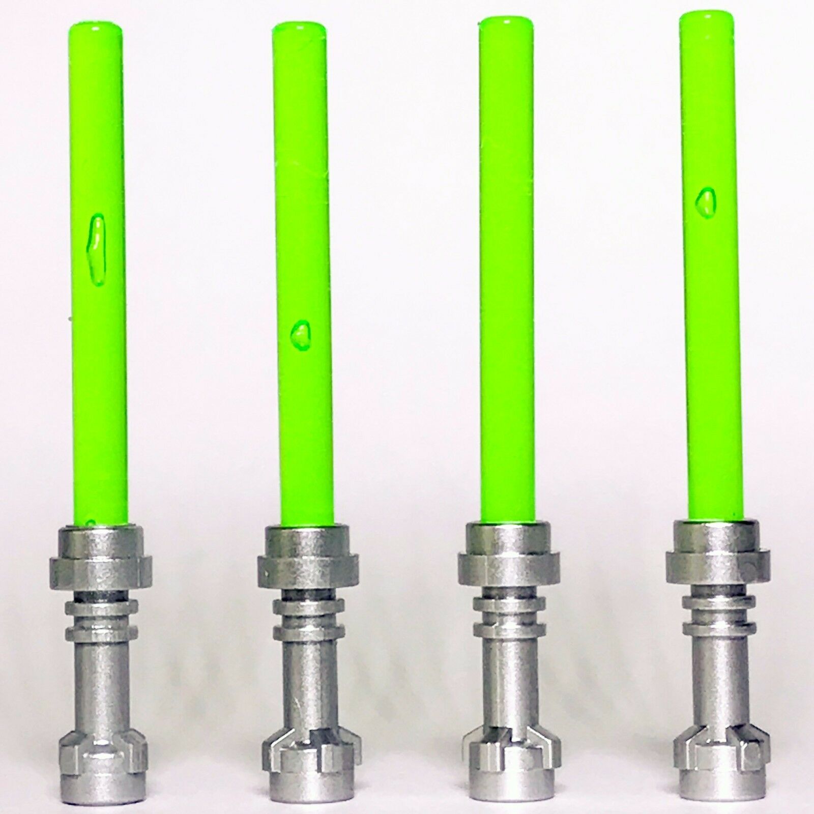 4 x STAR WARS lego TRANSLUCENT BRIGHT GREEN LIGHTSABERS jedi sith WEAPONS new - Bricks & Figures